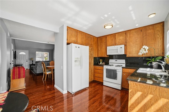 23441 Via Ronda, Mission Viejo CA: https://media.crmls.org/medias/32d640a4-c684-49d3-b66c-42fa8f7298c5.jpg