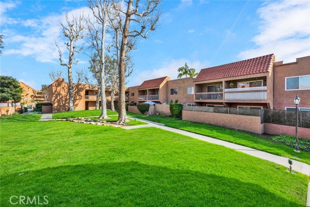6600 Warner Avenue, Huntington Beach CA: https://media.crmls.org/medias/32d66aae-7fda-443e-b16f-e8a2053d6096.jpg