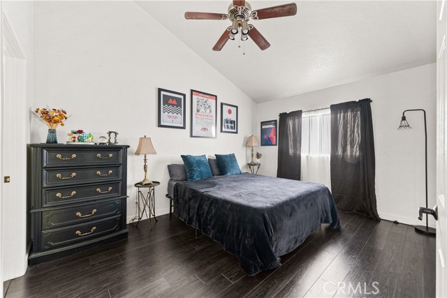 Detail Gallery Image 18 of 43 For 13144 Bromont, Sylmar,  CA 91342 - 2 Beds | 2 Baths