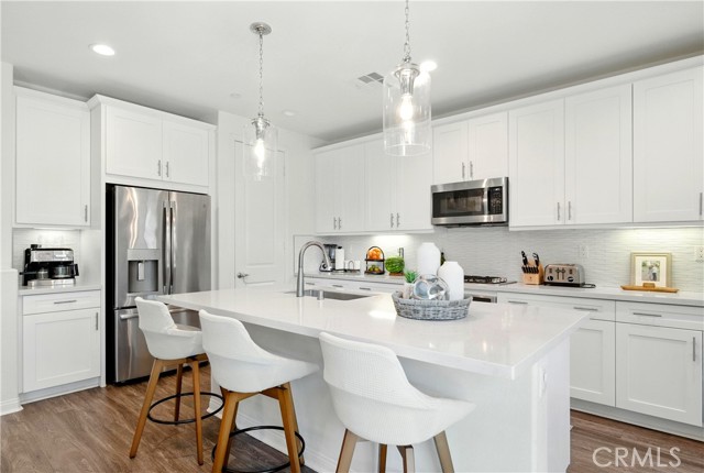 Detail Gallery Image 11 of 44 For 8785 Celebration St, Chino,  CA 91708 - 3 Beds | 2/1 Baths