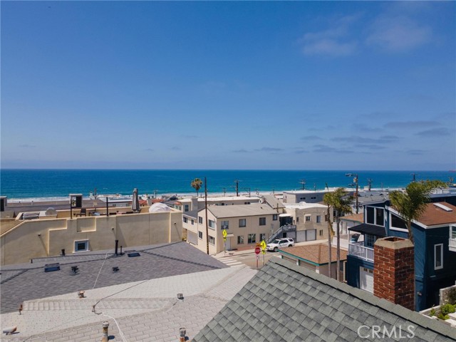 220 29th Street, Hermosa Beach, California 90254, 4 Bedrooms Bedrooms, ,5 BathroomsBathrooms,Residential,For Sale,29th,SB26097926