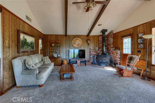 Detail Gallery Image 16 of 66 For 40768 Road 425a, Oakhurst,  CA 93644 - 4 Beds | 3 Baths
