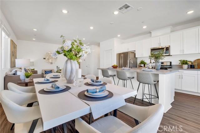 Detail Gallery Image 3 of 54 For 14583 Gulfstream Ln, Moreno Valley,  CA 92553 - 3 Beds | 2 Baths