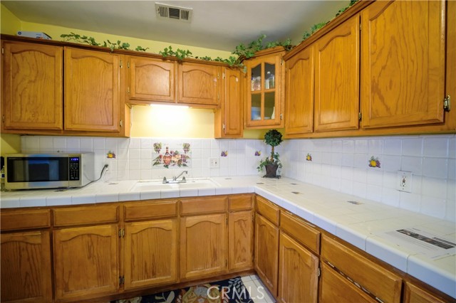 Detail Gallery Image 14 of 32 For 8331 Vista Del Rosa St, Downey,  CA 90240 - 3 Beds | 2 Baths