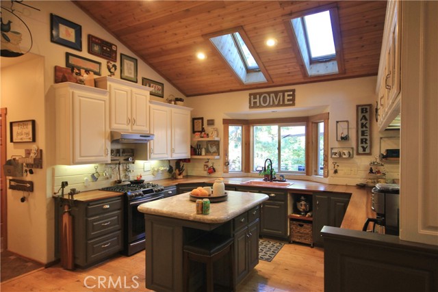 Image 5 of 39 For 32383 Pine Manor Lane 634