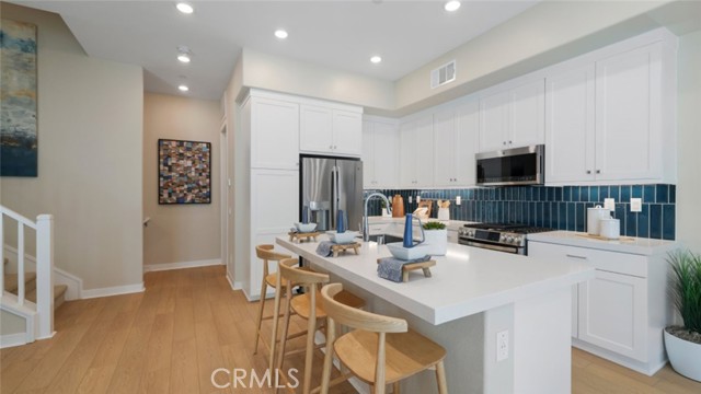 948 Poppy Court, Montebello, CA, 90640 948 Poppy Court, Montebello, CA, 90640