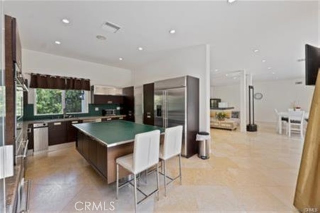 Detail Gallery Image 10 of 25 For 5353 Shirley Ave, Tarzana,  CA 91316 - 5 Beds | 4 Baths