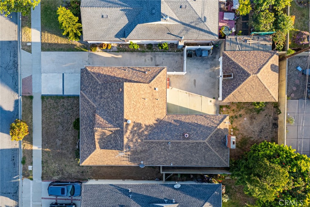 https://media.crmls.org/medias/32da1bdc-fea9-48d5-b86f-30cfd708ae93.jpg?preset=X-Large