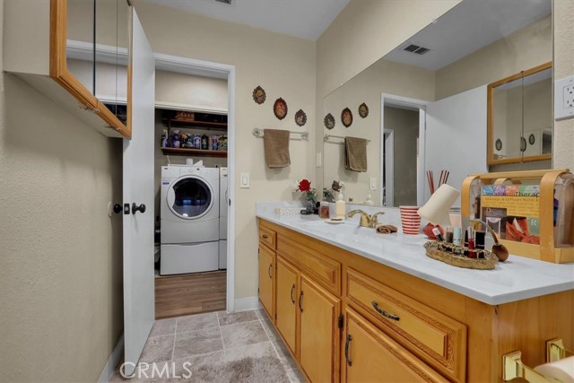 33230 Hollister, Lake Elsinore CA: https://media.crmls.org/medias/32da2f5c-7382-4843-b6cf-f5e6a150cdd1.jpg