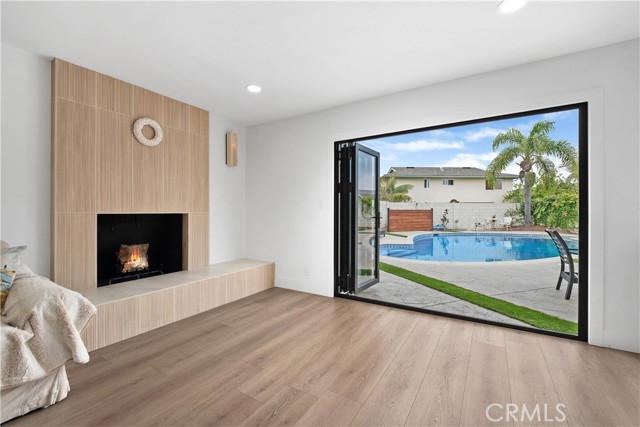 3550 Goldenrod Circle, Seal Beach CA: https://media.crmls.org/medias/32da9ebf-217e-45f2-bacc-725b39c2a50d.jpg