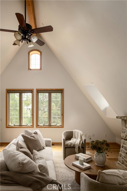 Detail Gallery Image 5 of 38 For 313 John Muir Rd, Lake Arrowhead,  CA 92352 - 3 Beds | 2/2 Baths