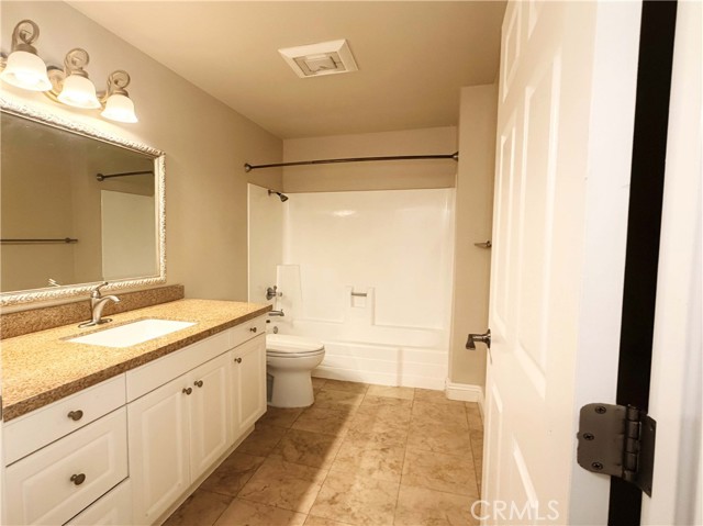 Detail Gallery Image 6 of 11 For 184 Tangelo, Irvine,  CA 92618 - 2 Beds | 1 Baths