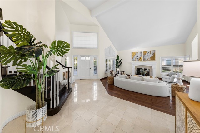 2712 N Roxbury Street, Orange CA: https://media.crmls.org/medias/32dbc6eb-f9cc-4b83-a982-25d8ecfdcfe5.jpg