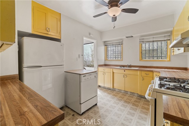 Detail Gallery Image 17 of 51 For 138 N Swall Dr, Beverly Hills,  CA 90211 - – Beds | – Baths