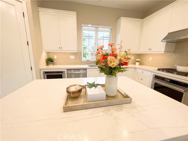 115 Montero, Irvine CA: https://media.crmls.org/medias/32dbd6ce-a134-49d2-bd65-73c7cf822610.jpg