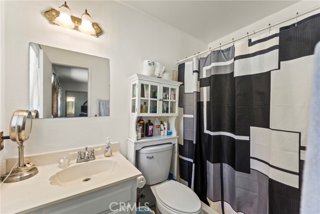 Detail Gallery Image 19 of 38 For 13876 Gavina Ave, Sylmar,  CA 91342 - 3 Beds | 2 Baths