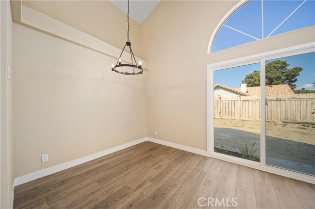Detail Gallery Image 5 of 10 For 36937 Charter Ct, Palmdale,  CA 93552 - 3 Beds | 2 Baths