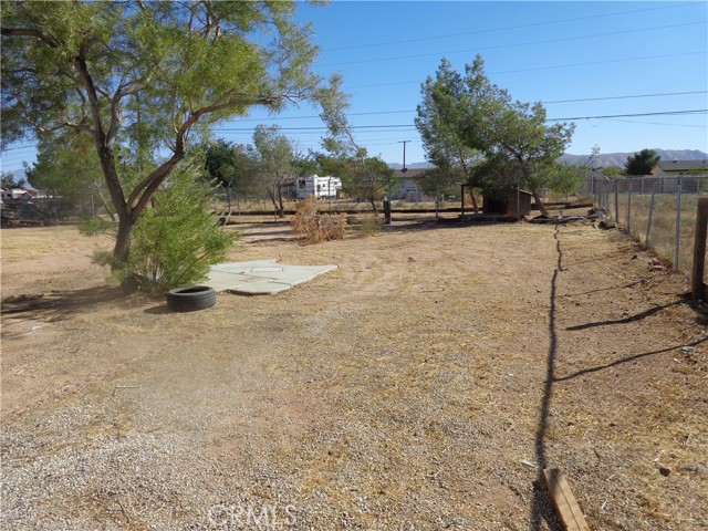 Detail Gallery Image 17 of 20 For 22693 Eyota Rd, Apple Valley,  CA 92308 - 4 Beds | 2 Baths