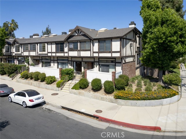 Detail Gallery Image 41 of 41 For 20737 Roscoe Bld #102,  Winnetka,  CA 91306 - 3 Beds | 3 Baths