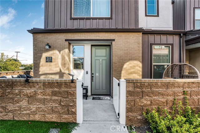 215 Red Brick Drive, 1 photo 1