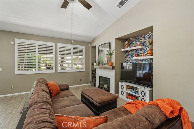 23591 Madison Avenue, Murrieta CA: https://media.crmls.org/medias/32dd8c8b-bb4c-439c-bc74-db3e140758f1.jpg
