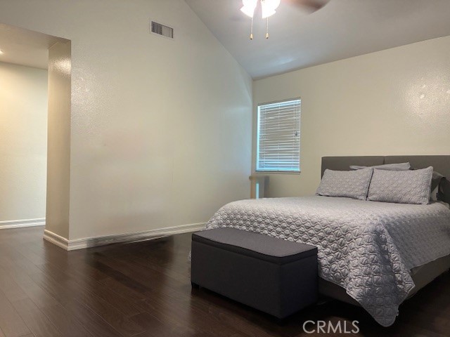 https://media.crmls.org/medias/32ddd1c5-08d8-4c52-a53c-6354ed671df3.jpg?preset=X-Large