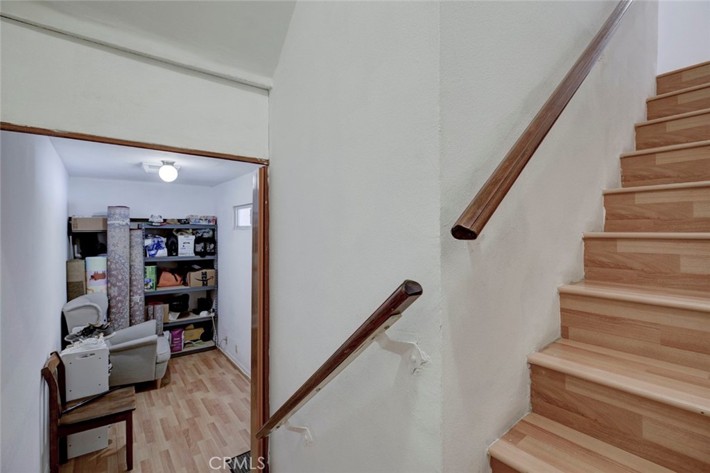 https://media.crmls.org/medias/32ddf161-0af1-4c92-b19a-88a5f4d2b150.jpg?preset=X-Large