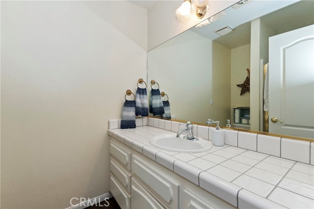 26746 Oakmont Drive, Lake Arrowhead CA: https://media.crmls.org/medias/32de02cf-a427-47bd-bbf5-65e43fa62232.jpg