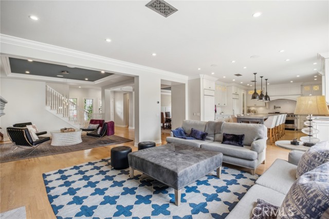 Detail Gallery Image 12 of 36 For 24 Cape Woodbury, Newport Beach,  CA 92660 - 5 Beds | 4/1 Baths