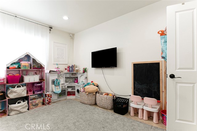 10894 Olinda Street, Sun Valley CA: https://media.crmls.org/medias/32e00aa6-bda8-4873-9e73-32abb9e628f3.jpg