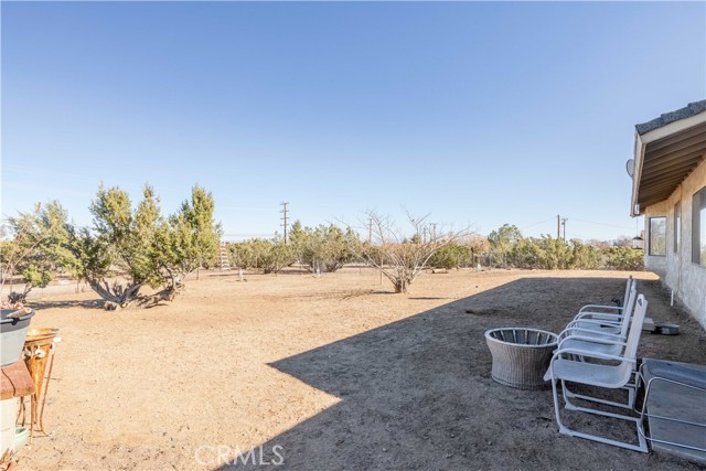 Detail Gallery Image 8 of 10 For 4323 Nielson Rd, Phelan,  CA 92371 - 2 Beds | 1 Baths