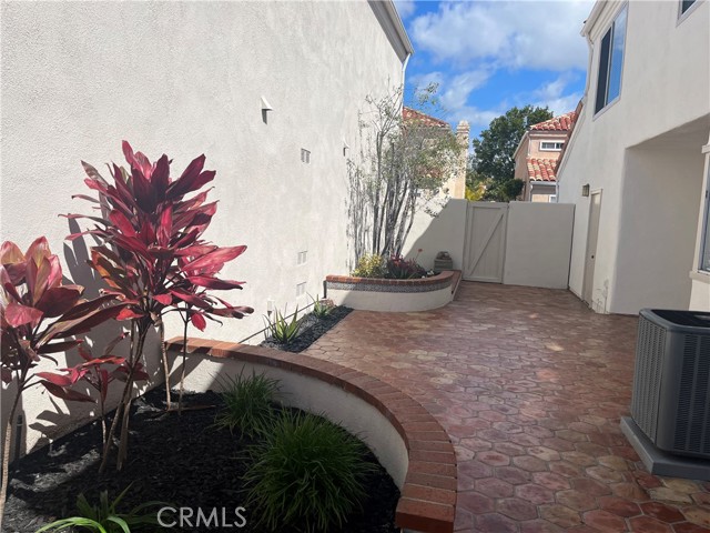 Detail Gallery Image 25 of 31 For 70 Shearwater, Newport Beach,  CA 92660 - 3 Beds | 2/1 Baths