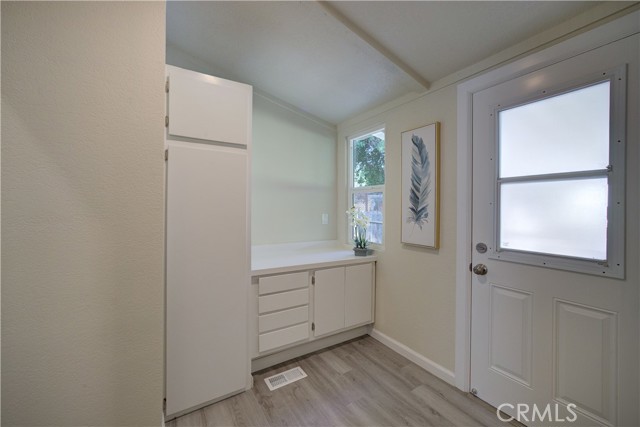 37 Via Santa Barbara, Paso Robles CA: https://media.crmls.org/medias/32e1e370-5c6d-4c92-96bb-b6b7f4d98534.jpg