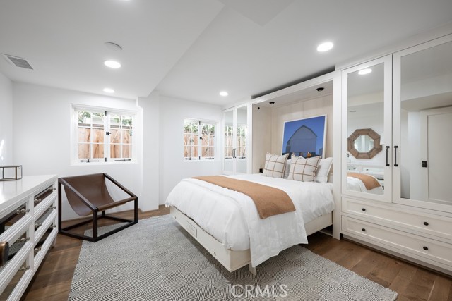 604 Begonia Avenue, Corona del Mar CA: https://media.crmls.org/medias/32e1f315-a19c-4731-9ead-bf6b08b3f817.jpg