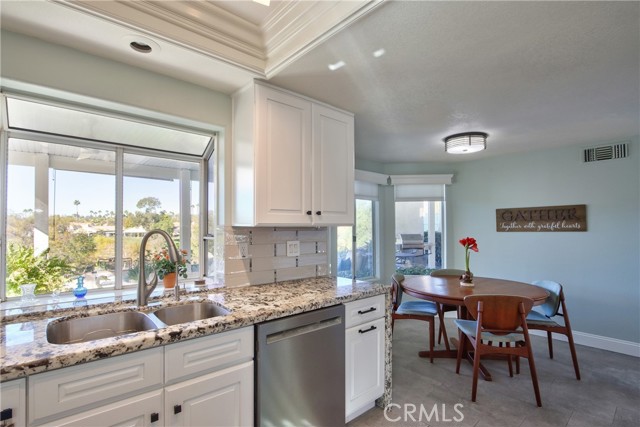 Detail Gallery Image 22 of 57 For 40581 via Amapola, Murrieta,  CA 92562 - 3 Beds | 2/1 Baths