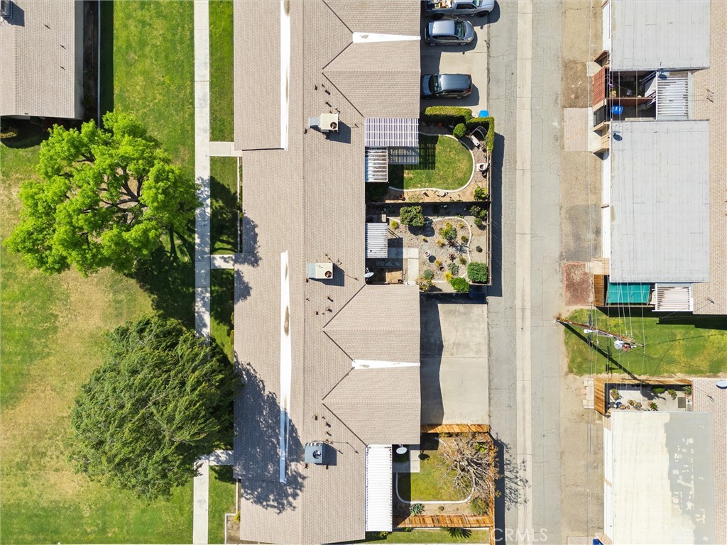 https://media.crmls.org/medias/32e24530-bbf1-42c1-8e7c-477d9d6486fc.jpg?preset=X-Large