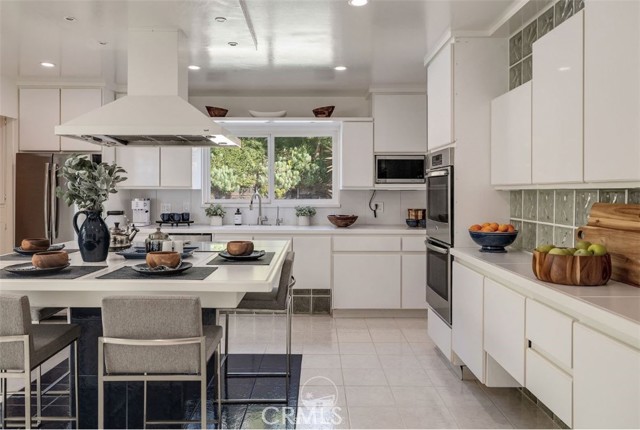 Detail Gallery Image 13 of 28 For 28068 Santona Dr, Rancho Palos Verdes,  CA 90275 - 5 Beds | 3 Baths