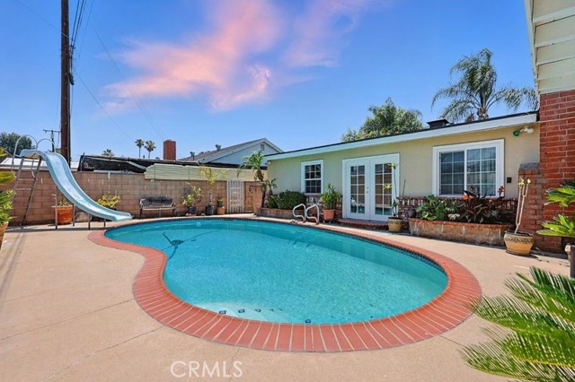 665 N Waterbury Avenue, Covina CA: https://media.crmls.org/medias/32e30061-00f8-4fc9-9d8e-de16c5a4509e.jpg