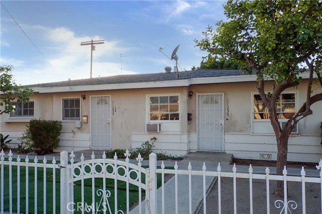 Detail Gallery Image 5 of 32 For 11233 Victory Bld, North Hollywood,  CA 91606 - – Beds | – Baths