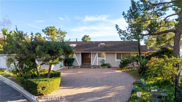 Detail Gallery Image 5 of 63 For 9960 Milburn, Sun Valley,  CA 91352 - 4 Beds | 2 Baths