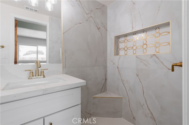 8235 Coleman Street, Riverside CA: https://media.crmls.org/medias/32e41641-8650-4947-bb80-38436729e17e.jpg