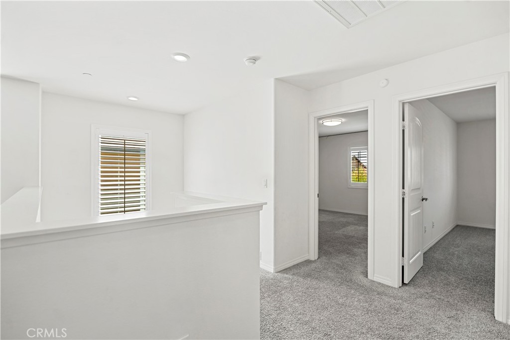 MLS #WS25243385 image #24