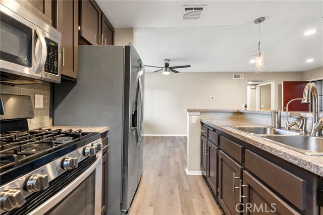 Detail Gallery Image 9 of 20 For 12563 Bradley Ave #13,  Sylmar,  CA 91342 - 1 Beds | 1 Baths