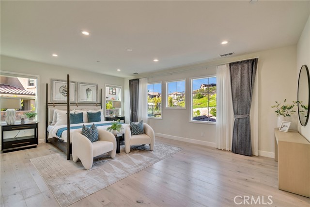 5437 Heritage Oak Drive, Lake Forest CA: https://media.crmls.org/medias/32e571de-f977-4401-ae15-925a55d4f969.jpg