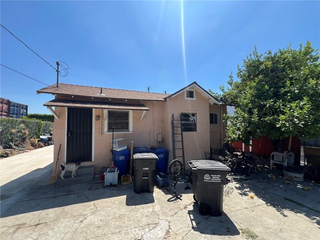 1327 S Gage Avenue, Los Angeles CA: https://media.crmls.org/medias/32e5a9fb-e499-4202-a17e-26b2ca6022ba.jpg