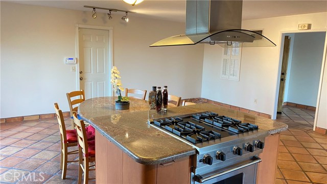 Detail Gallery Image 14 of 35 For 5974 Maury Ave, Woodland Hills,  CA 91367 - 3 Beds | 2 Baths