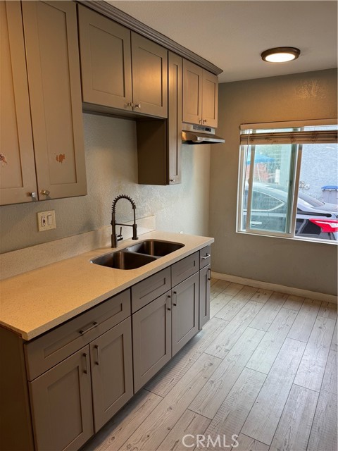 Detail Gallery Image 8 of 16 For 123 E Alondra Bld, Compton,  CA 90220 - – Beds | – Baths