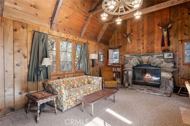 Detail Gallery Image 3 of 19 For 325 E Fairway Bld, Big Bear City,  CA 92314 - 2 Beds | 1 Baths