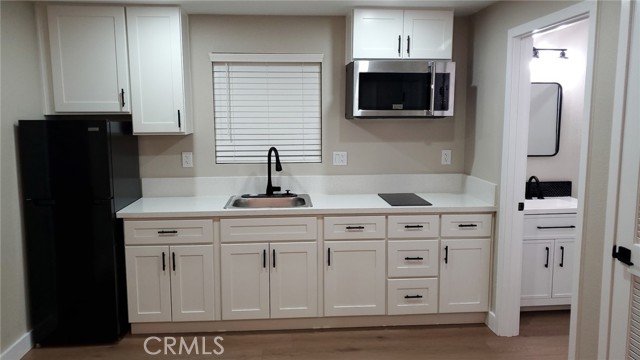 549 B E La Deney Drive, Ontario CA: https://media.crmls.org/medias/32e8a14a-9e0e-4e07-b535-258ea59b3c01.jpg