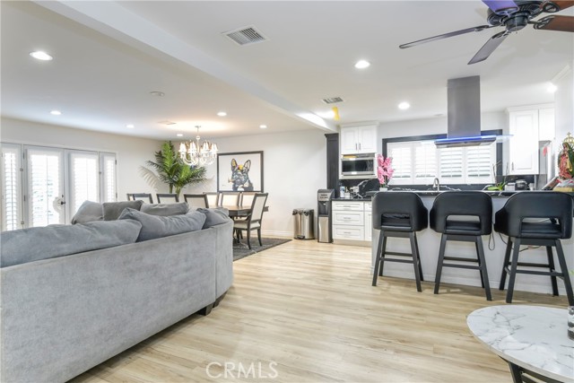 Detail Gallery Image 6 of 36 For 18915 Cantara St, Reseda,  CA 91335 - 3 Beds | 2 Baths